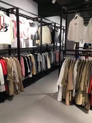 35000件品牌服裝低至5元！大興大型倉(cāng)庫(kù)特賣引爆服裝批發(fā)熱潮